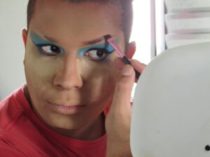 ‘A minha arte não é só para o mês do Orgulho’, diz Tia Franny, drag queen de Parelheiros